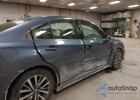 2018 Subaru Legacy 2.5I Premium z USA, uszkodzony, nr VIN 4S3BNAF6XJ3008909